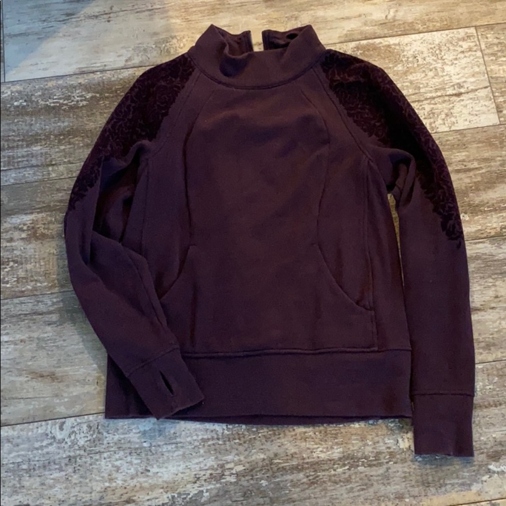 Lululemon pullover